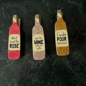 Wine clips.  lot of 3